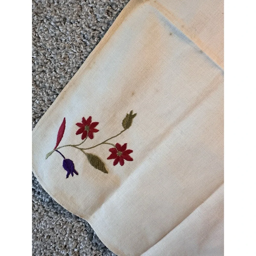 Vintage hand embroidered napkin With  Red Flowers‎ Beautiful